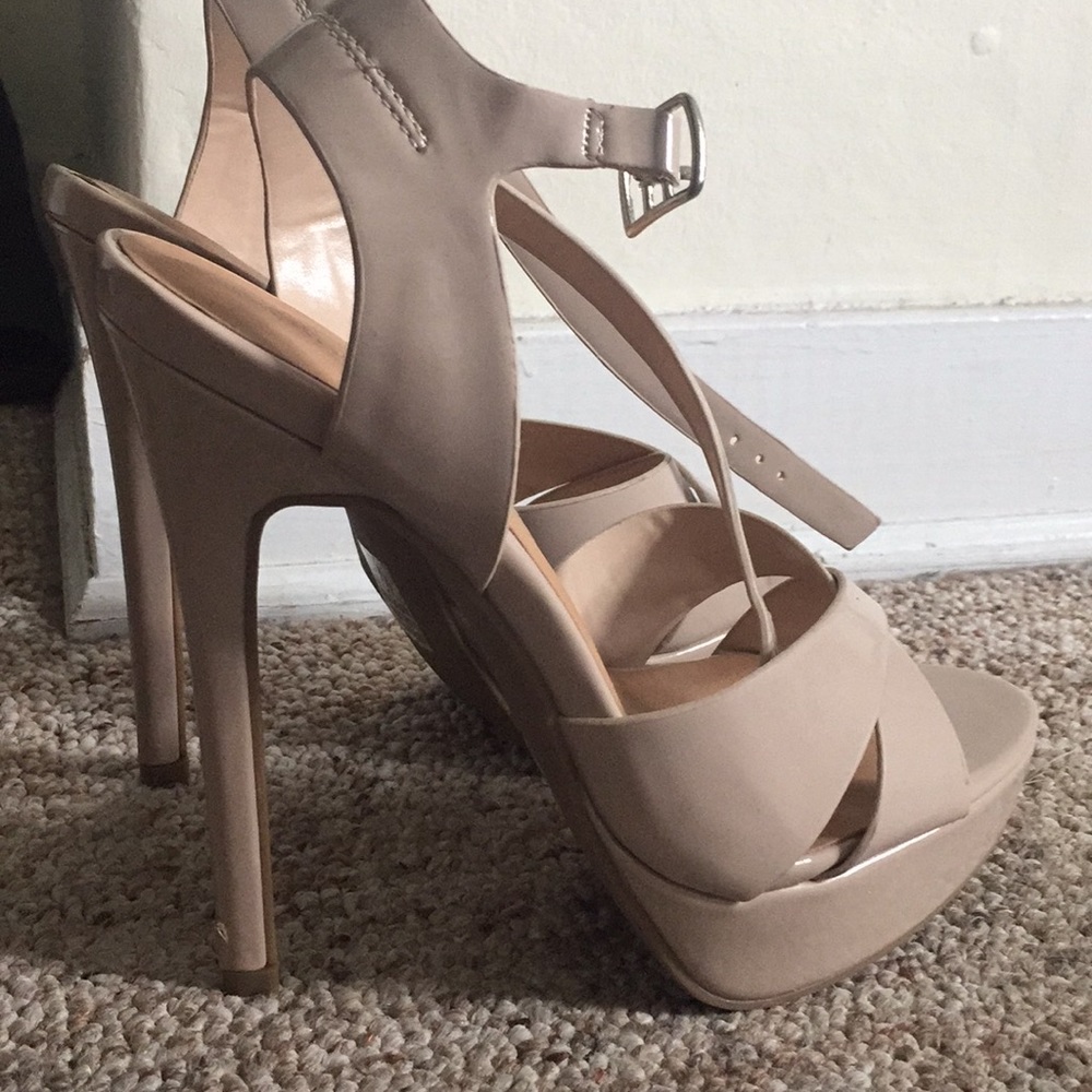 Heels - Picture 2 of 2